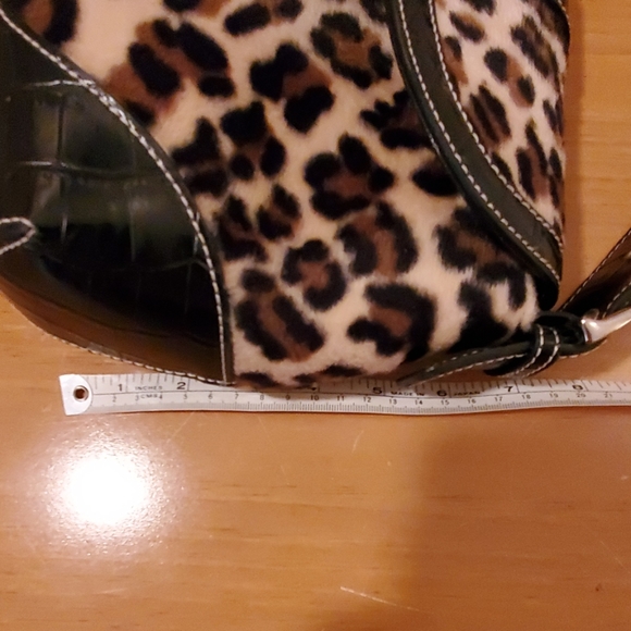 Cheetah print purse - Picture 6 of 7